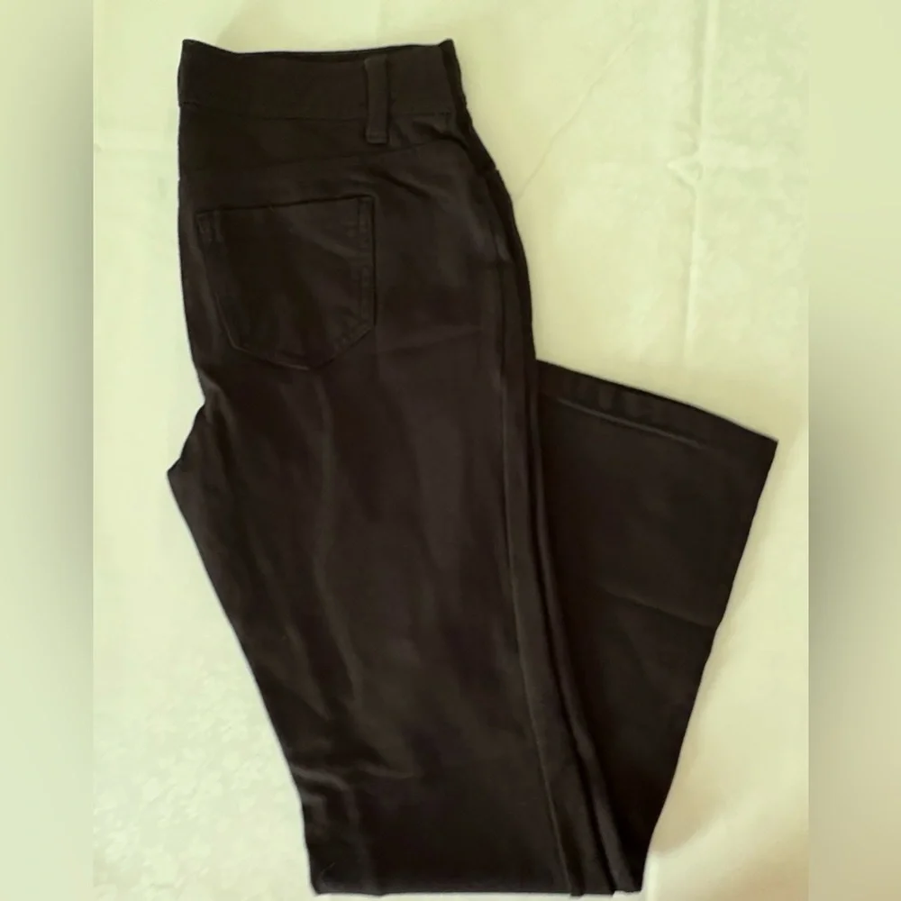 EUC Jeggings: Mid-Rise, 5-Pocket, Zip/Fly Closure, Straight Leg